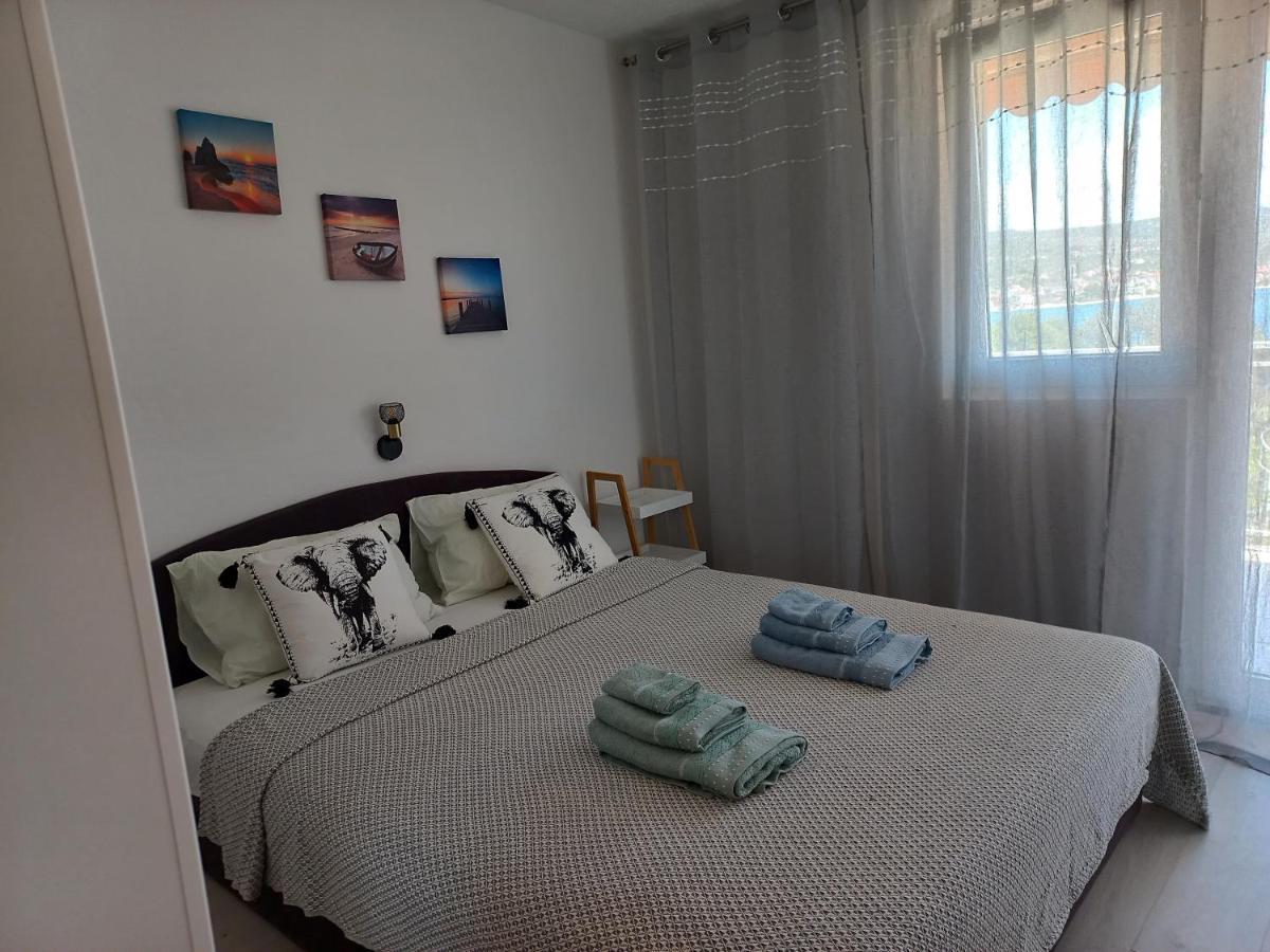 Apartments Toni Rogoznica  Bagian luar foto
