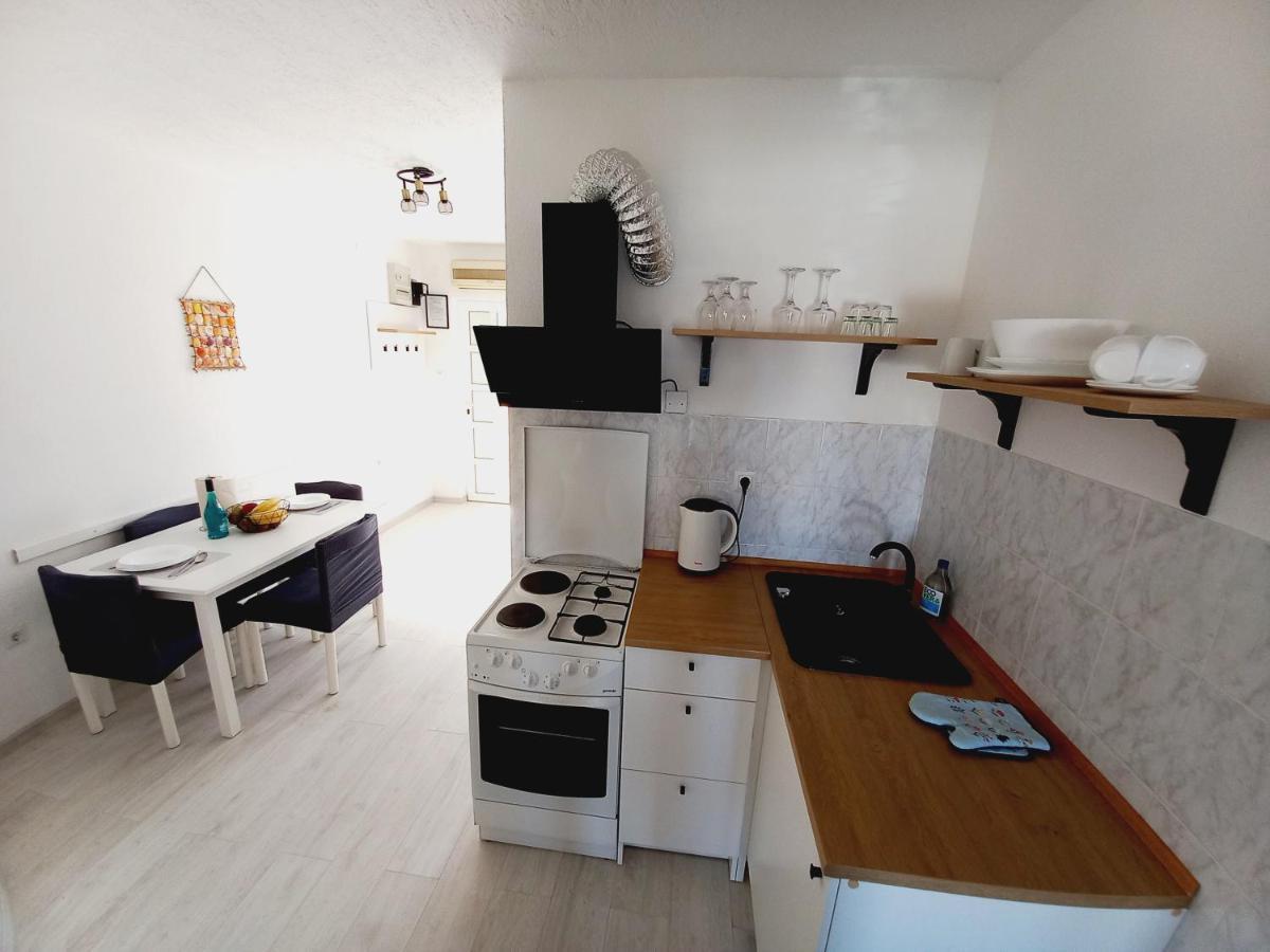 Apartments Toni Rogoznica  Bagian luar foto
