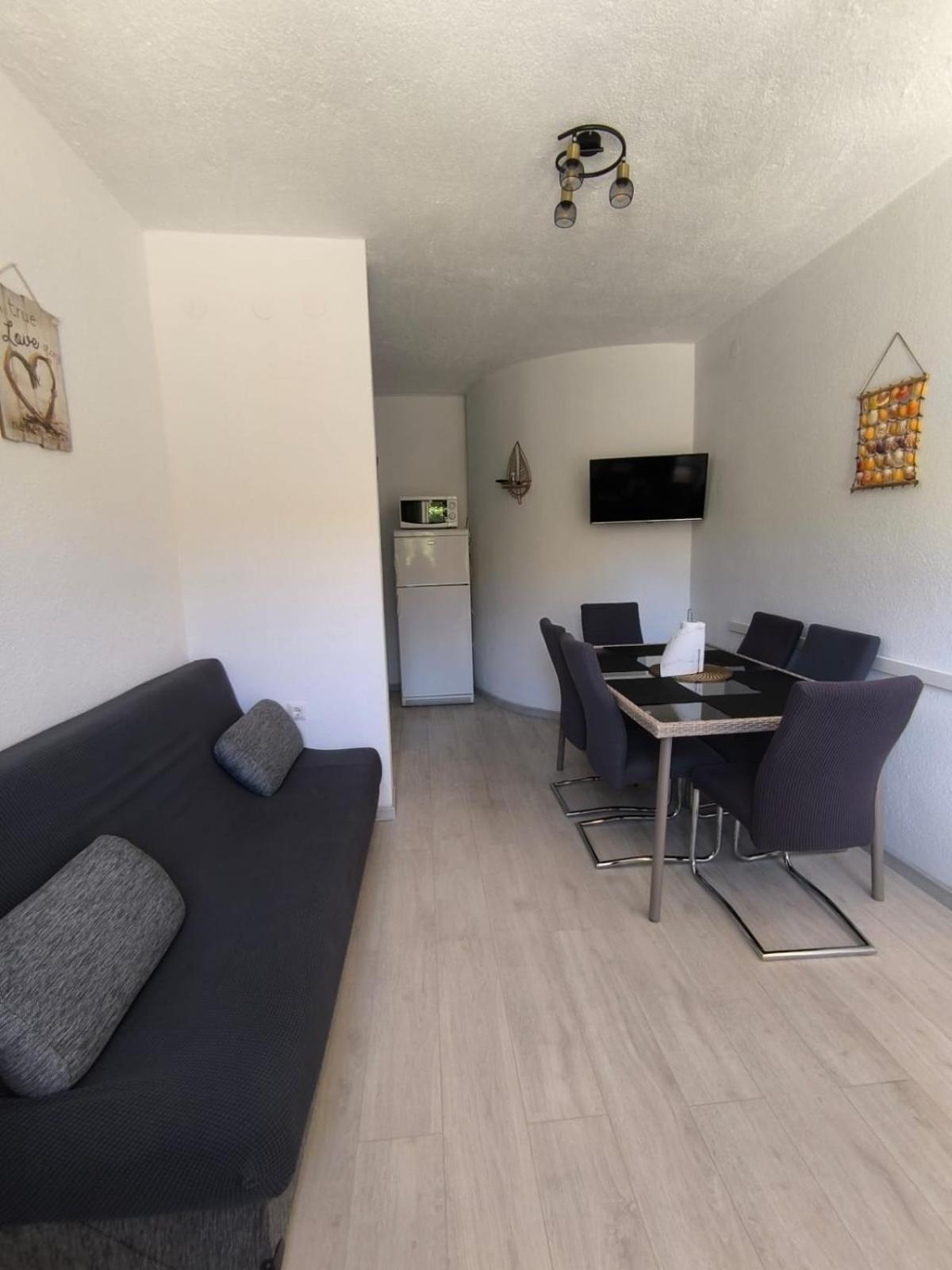 Apartments Toni Rogoznica  Bagian luar foto