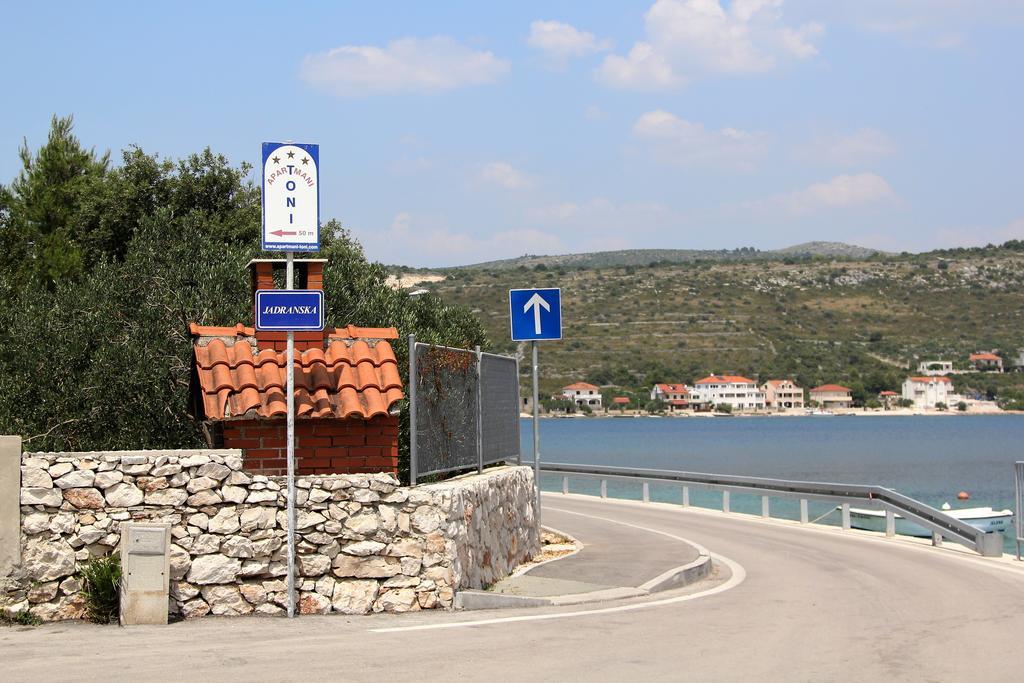 Apartments Toni Rogoznica  Bagian luar foto