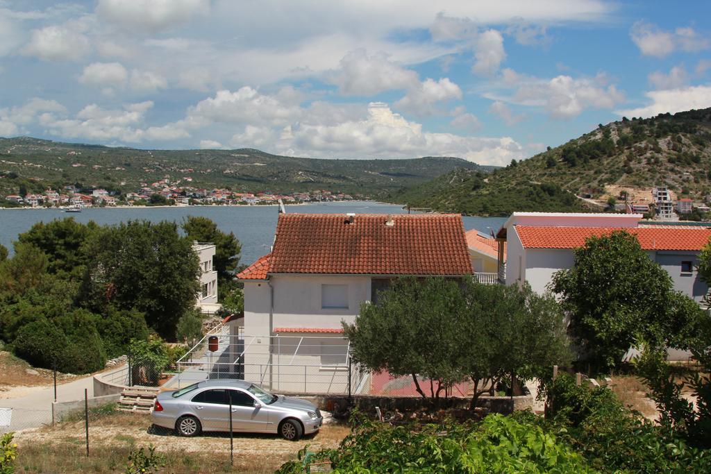 Apartments Toni Rogoznica  Bagian luar foto